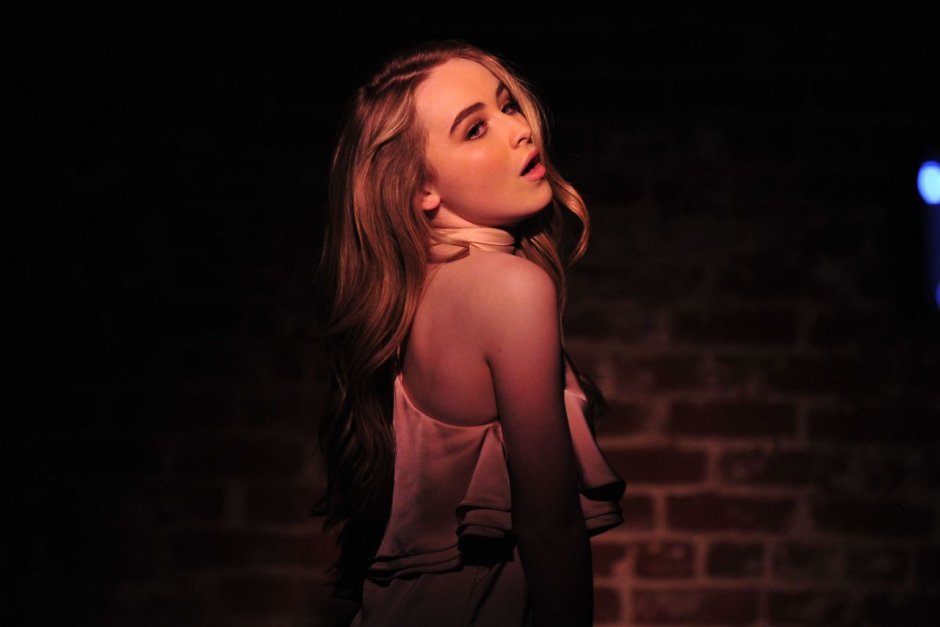Sabrina Carpenter Tits