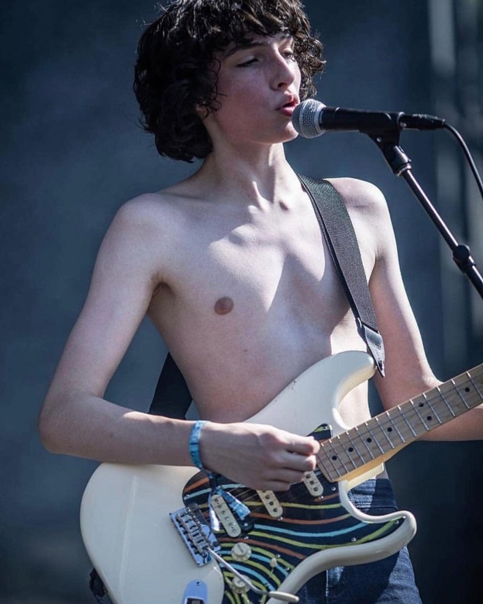 Jack Grazer is naked
