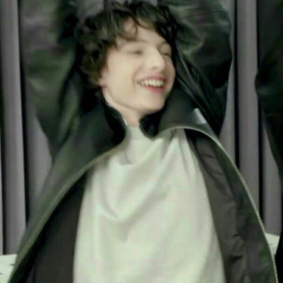 Finn Wolfhard without T -shirt