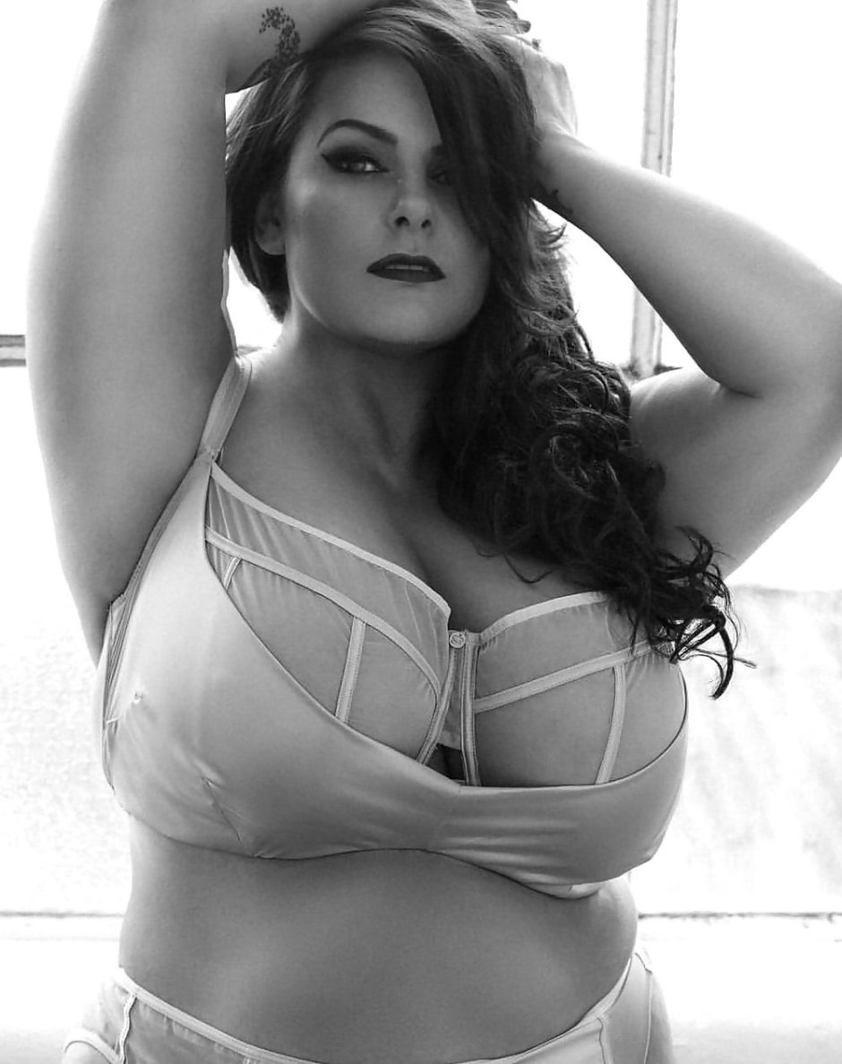 Stefani Viada Plus-Size Model