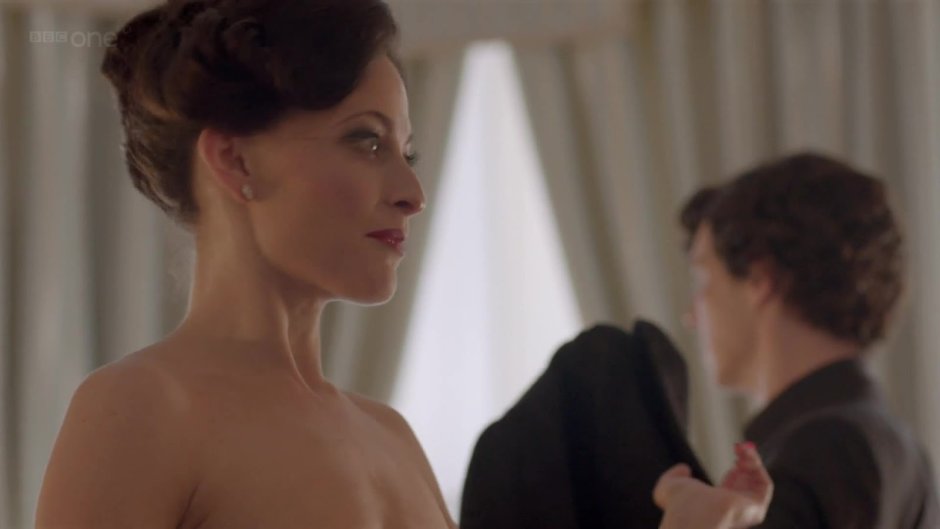 Naked Lara Pulver (Lara Pulver)
