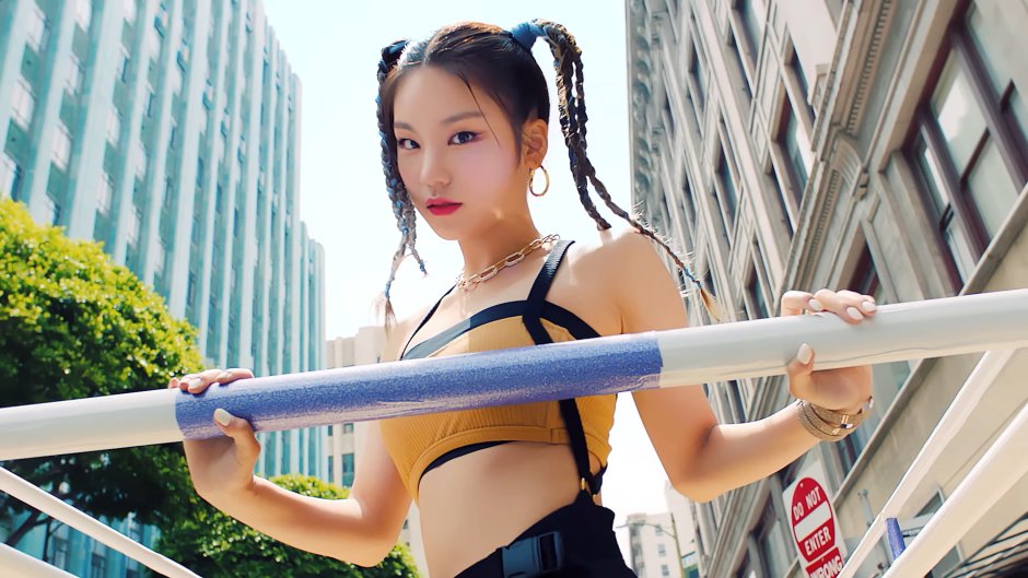 Itzy and Yuna hot