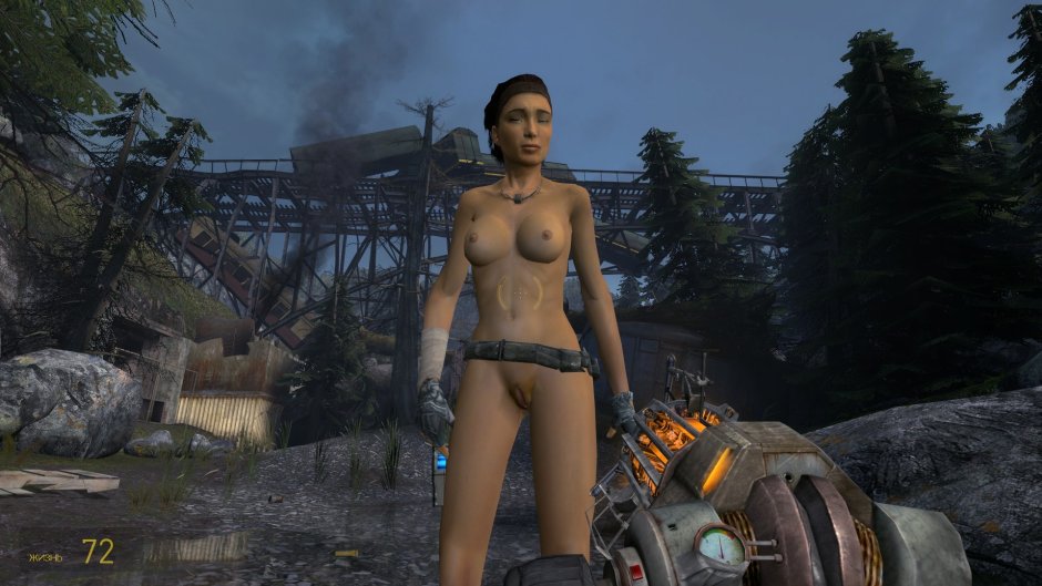 Naked Alex Vinches from Half Life 2
