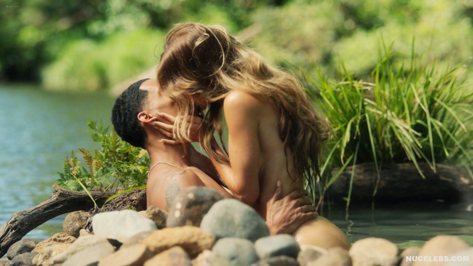 Samara Viving Film Nude