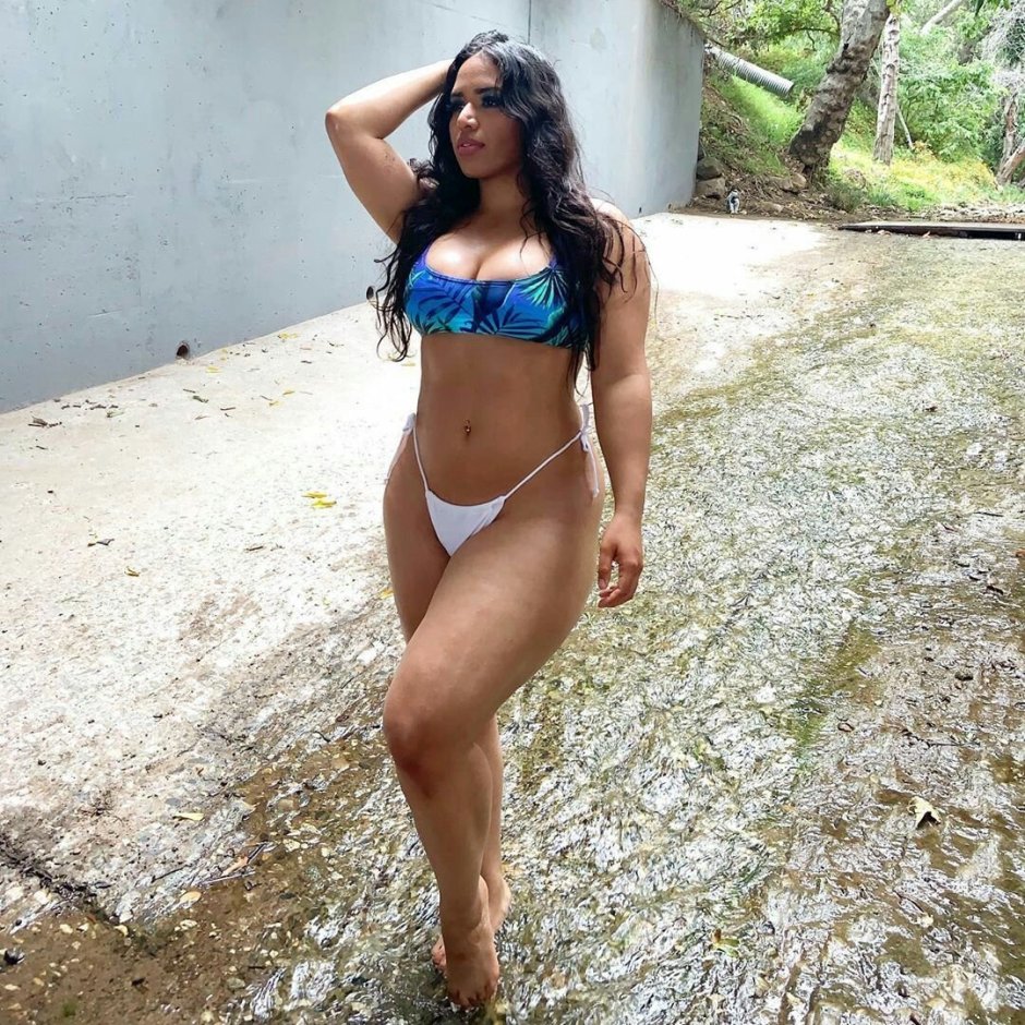 Paula Manzanal model