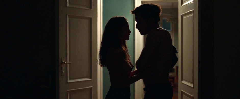 Teresa Palmer breasts