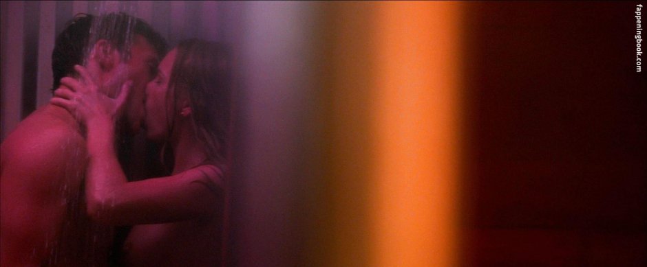 Britt Robertson bed scenes