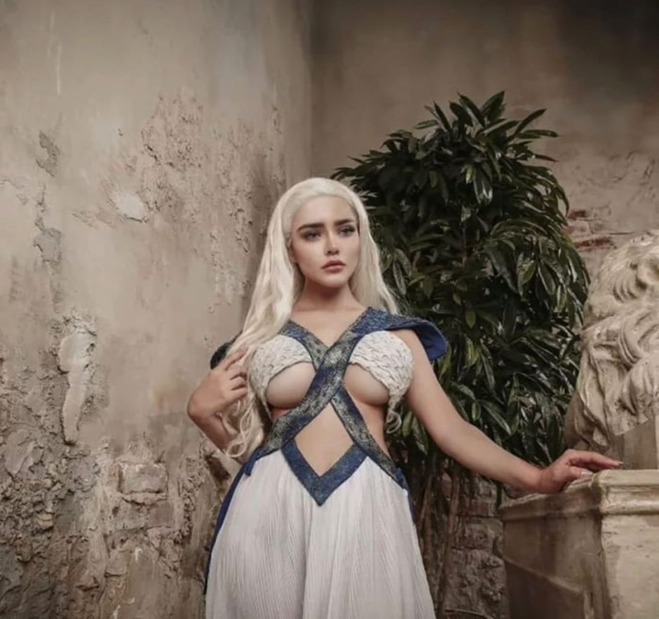 Christina Fink Cosplay Daenerys