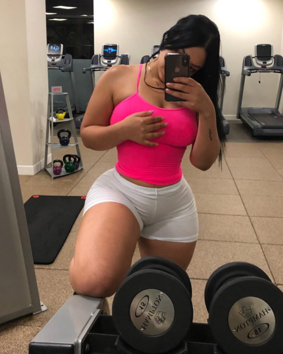 PAWG in a tight dress