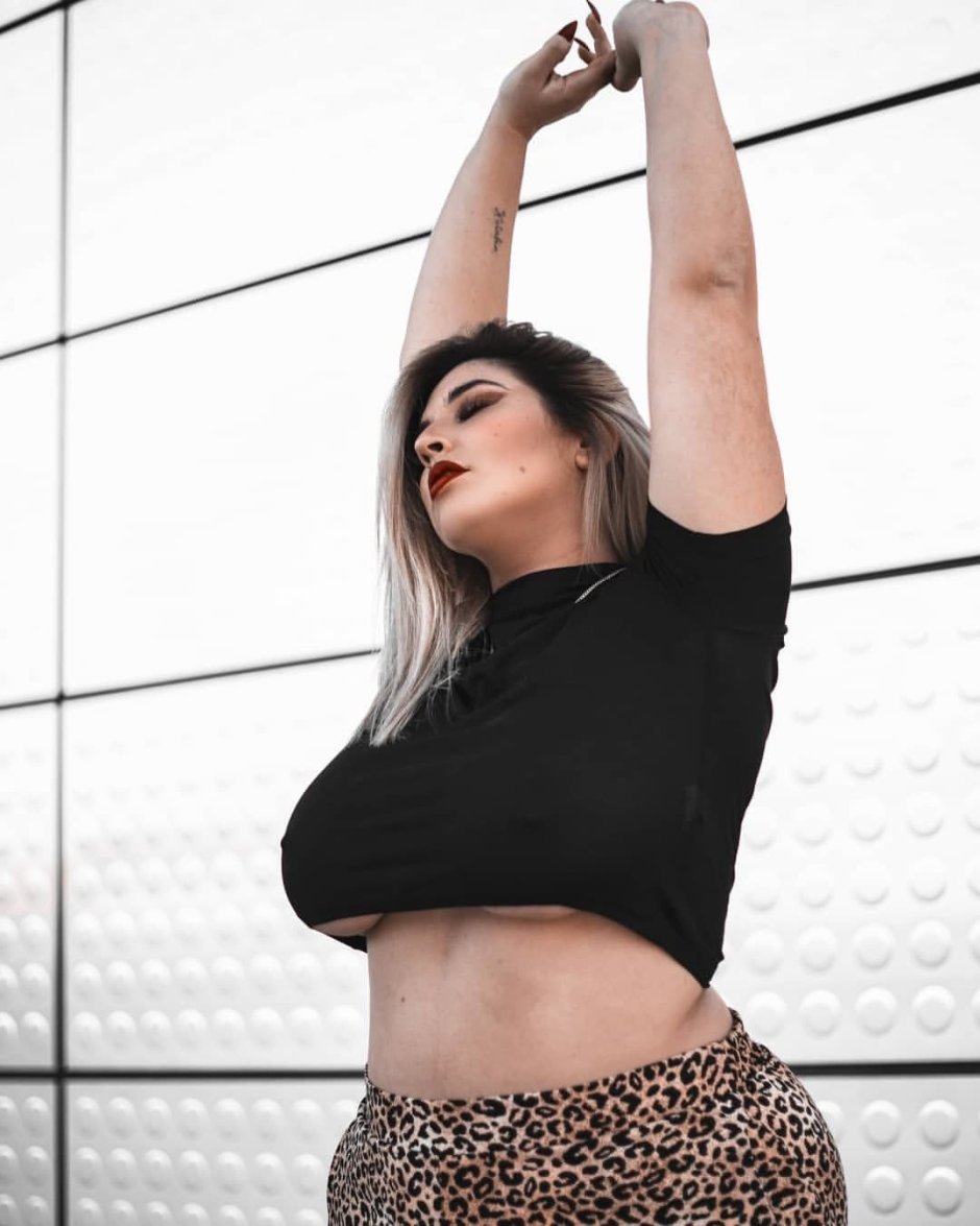 Natalia Lozano Plus-Size model