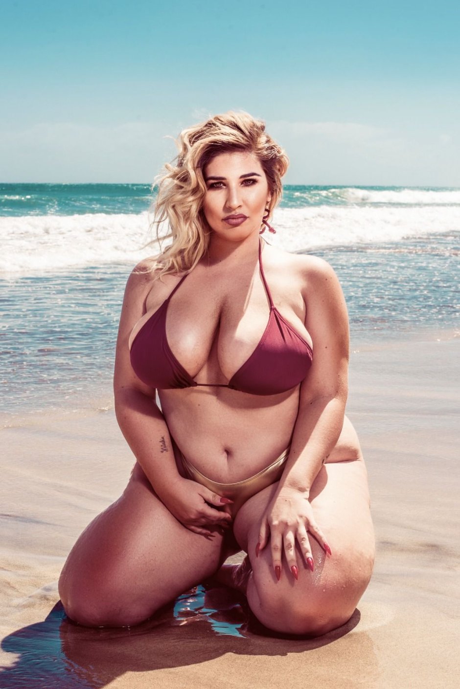 Natalia Lausano Model Plus Saiz