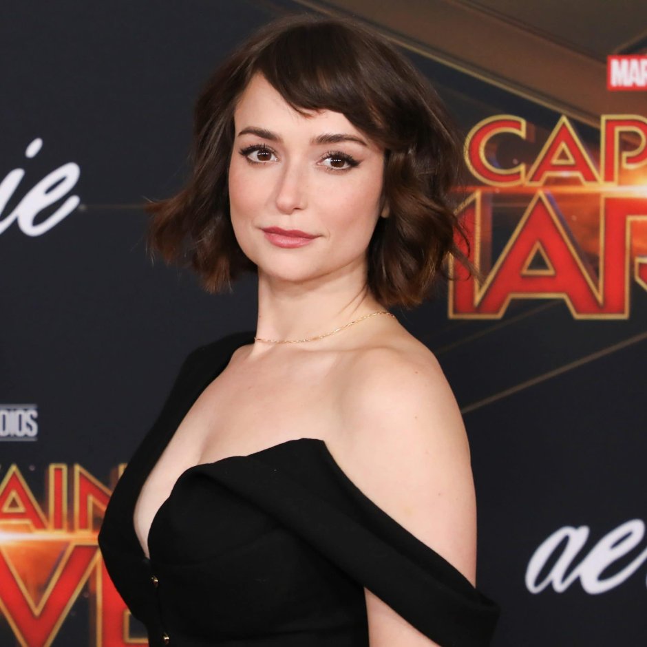 Milana Vayntrub Kissing