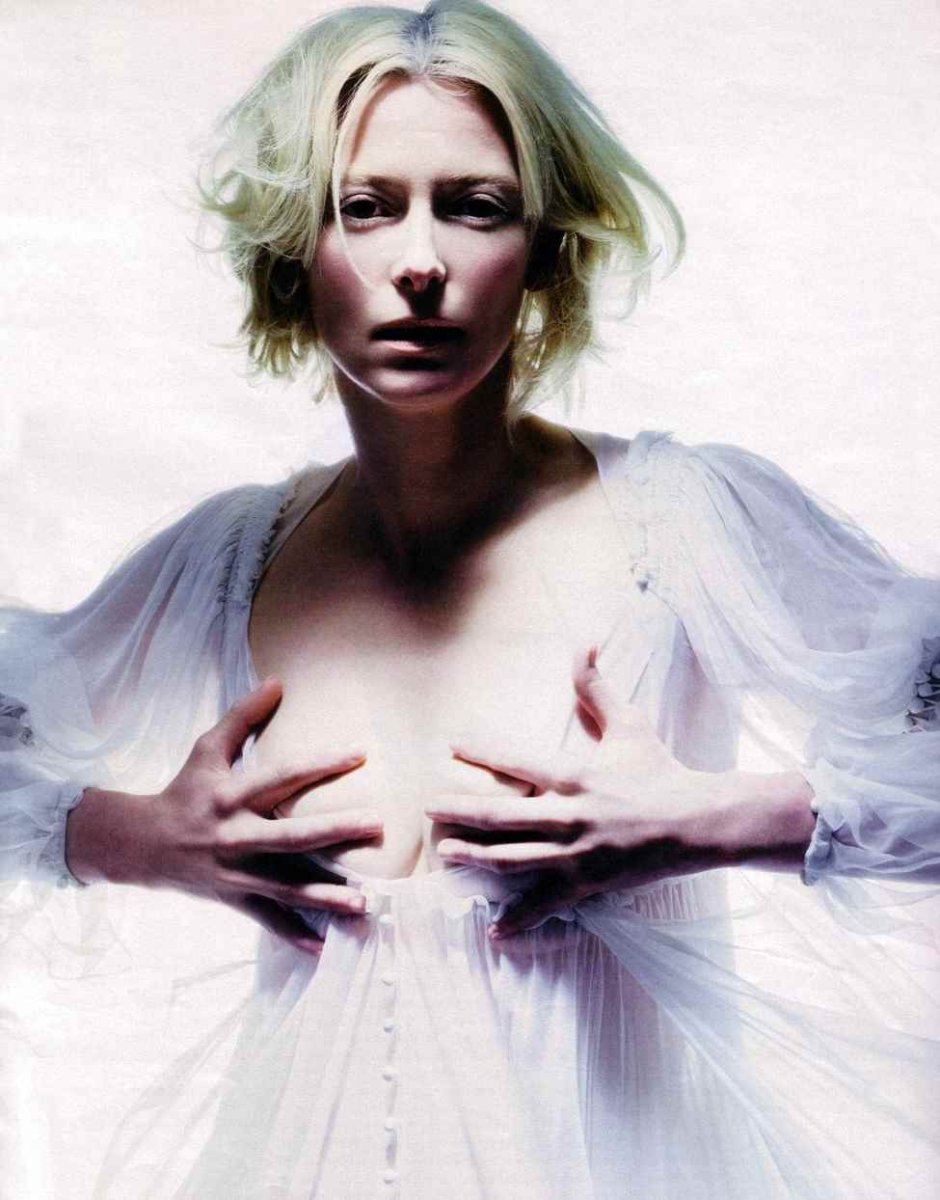 Fatal attraction for naked scenes