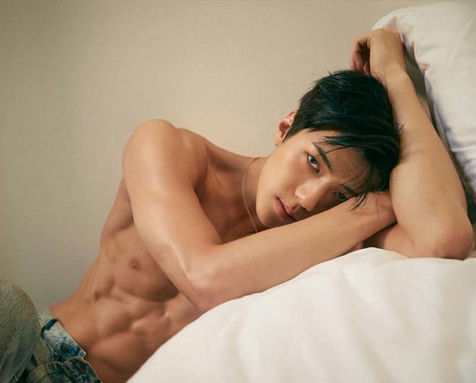 Jung Sok torsos