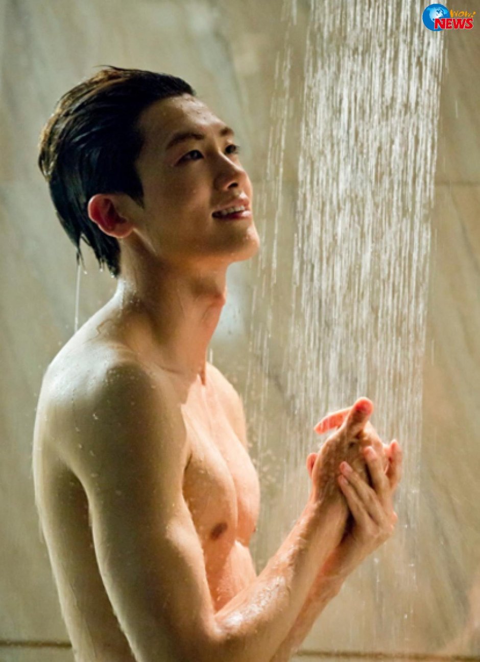 Kim Su Hyun torso