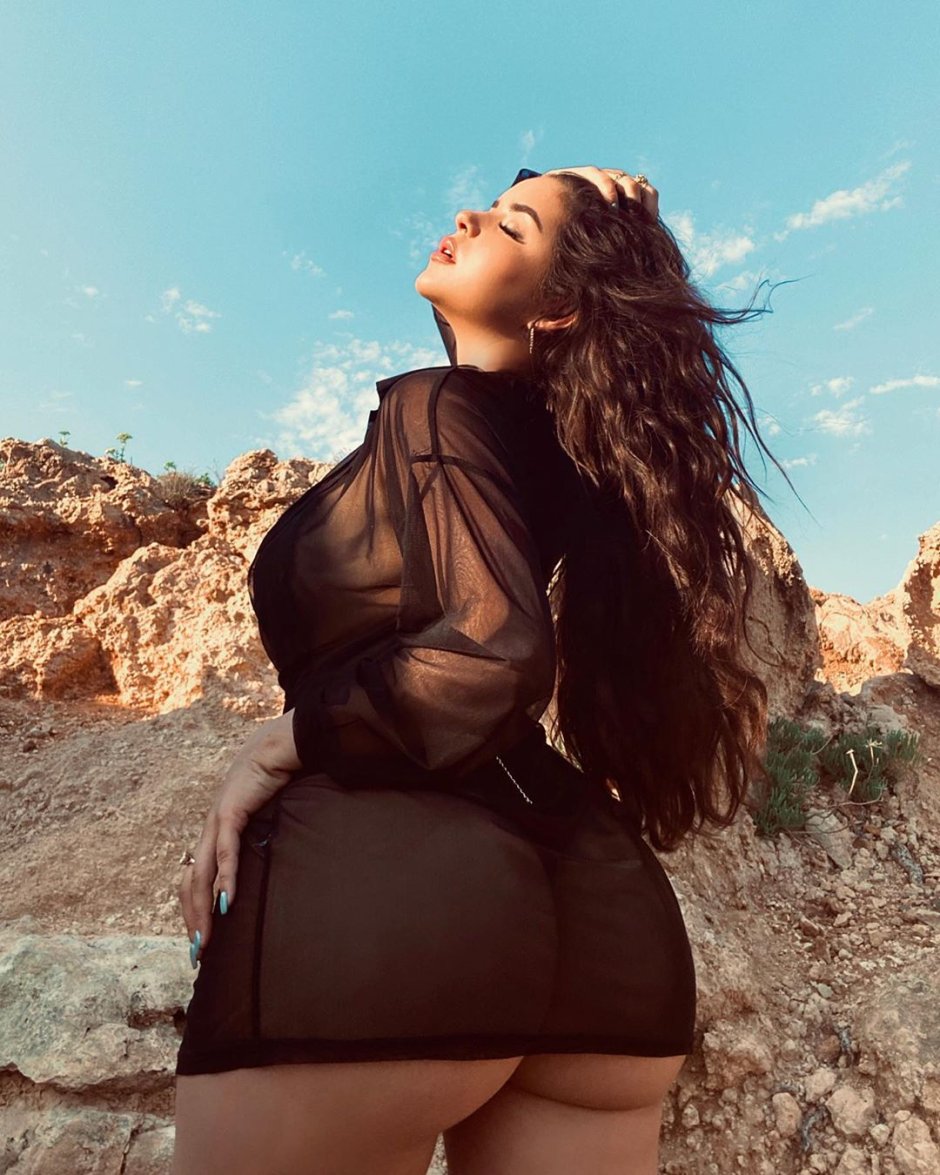Daisy Garcia erotic photos