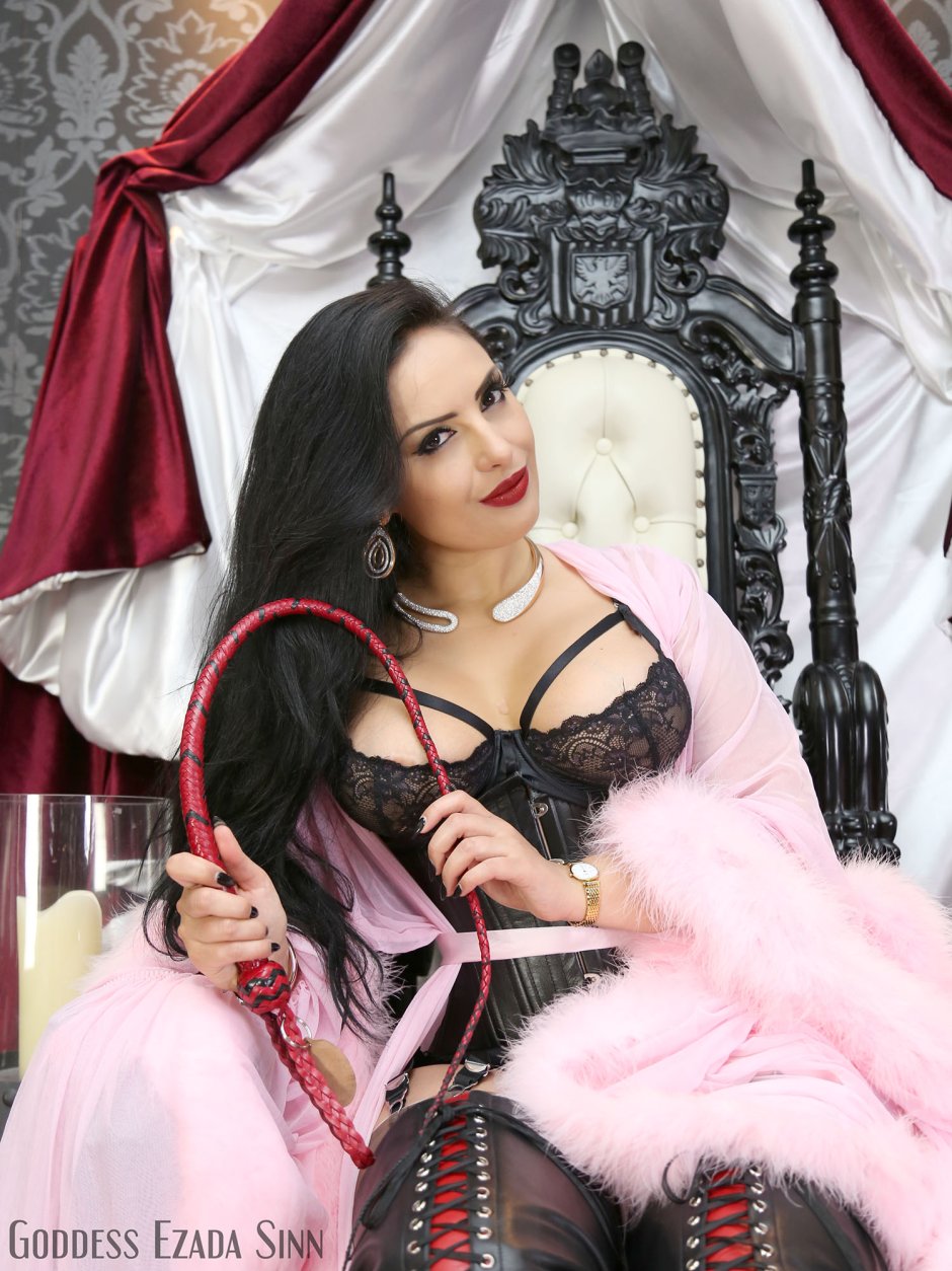 Ezada Sinn Bride