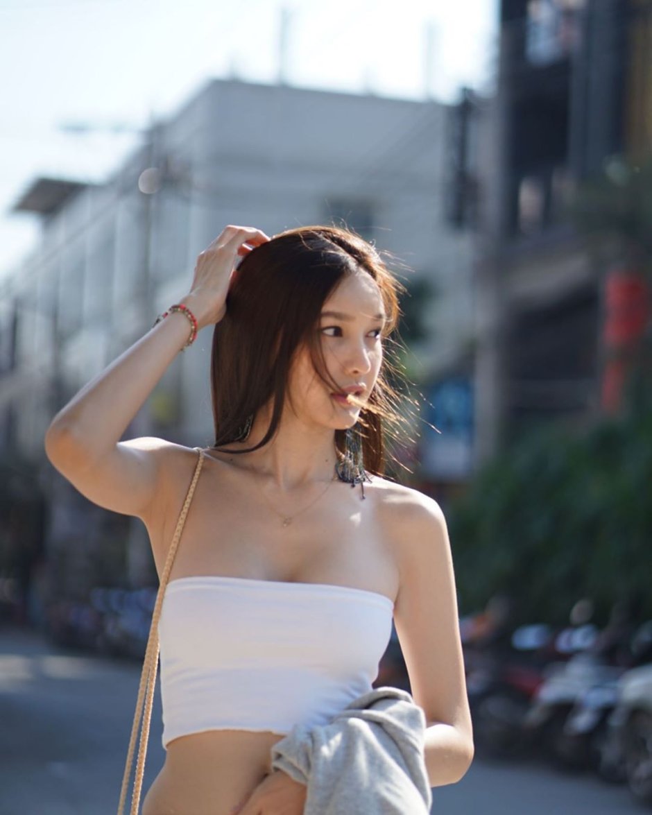 Park da Hyun Model in a swimsuit