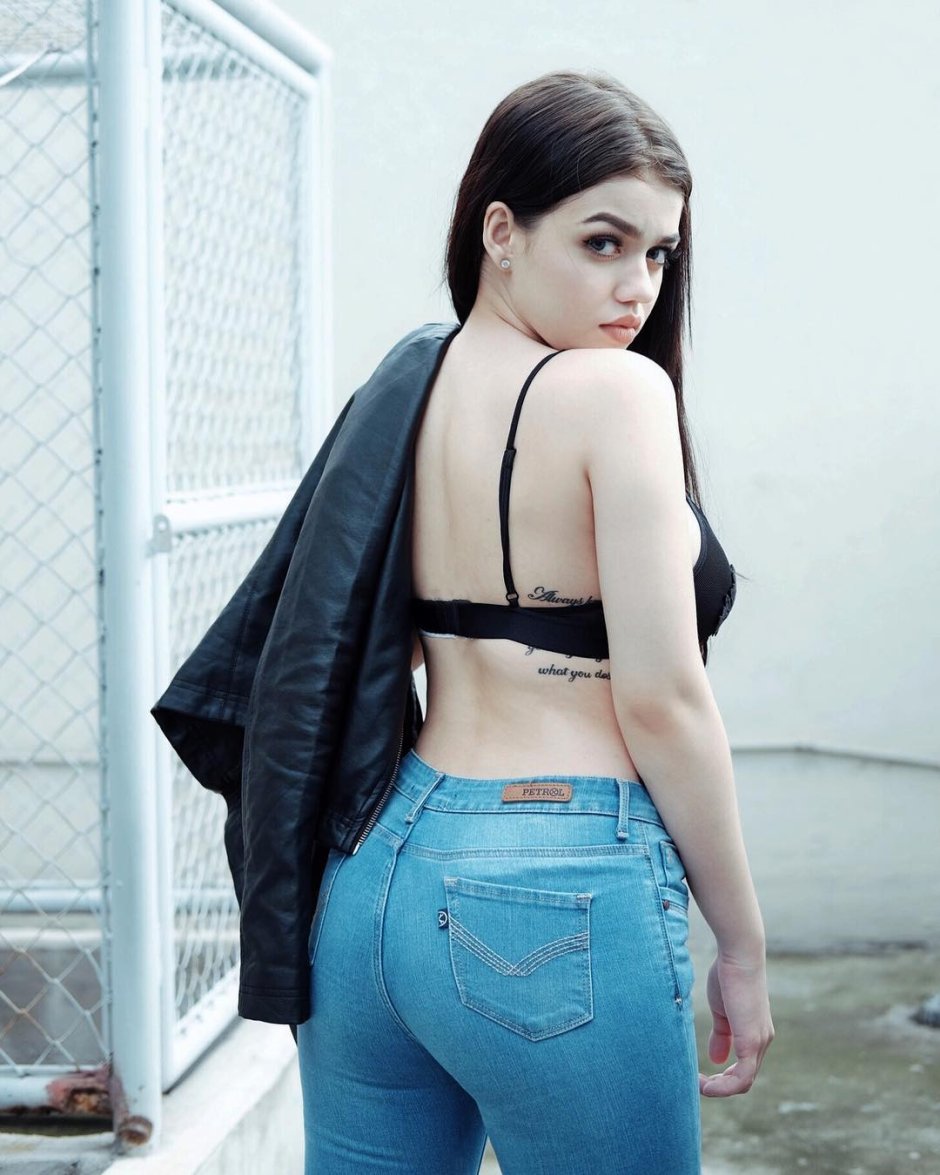 Karina Johnson 18 +