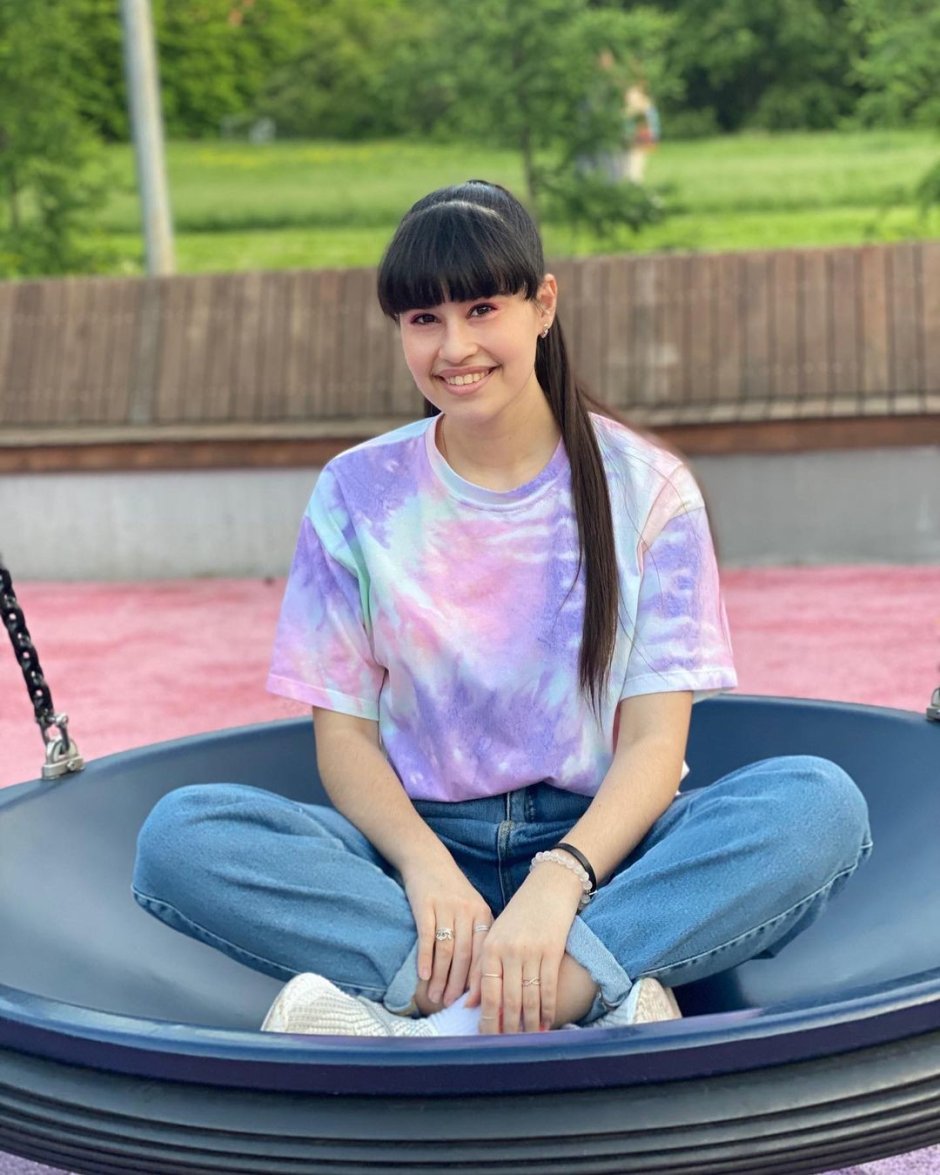 Diana Ankudinova +18