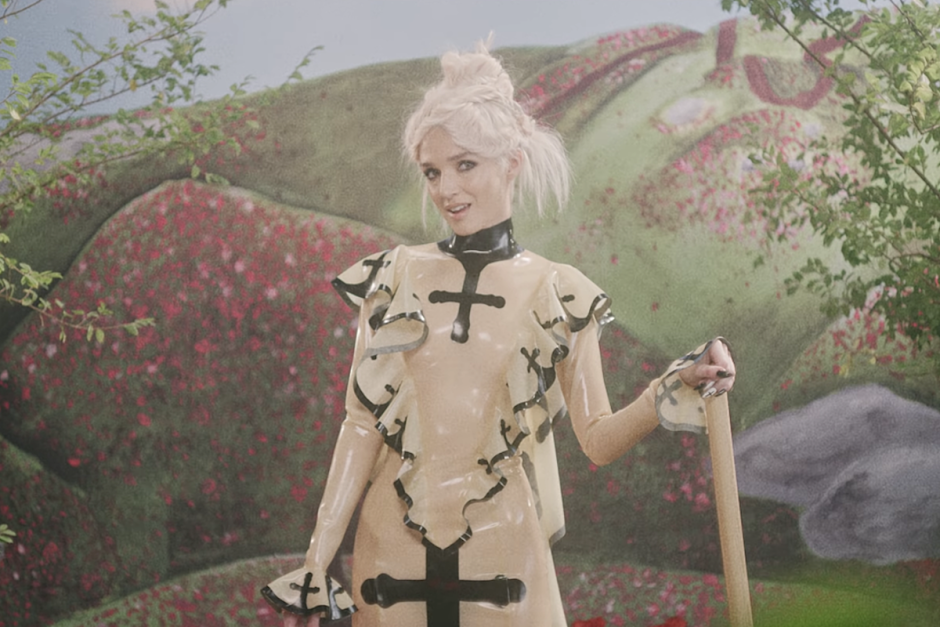 Naked singer Poppy Sex