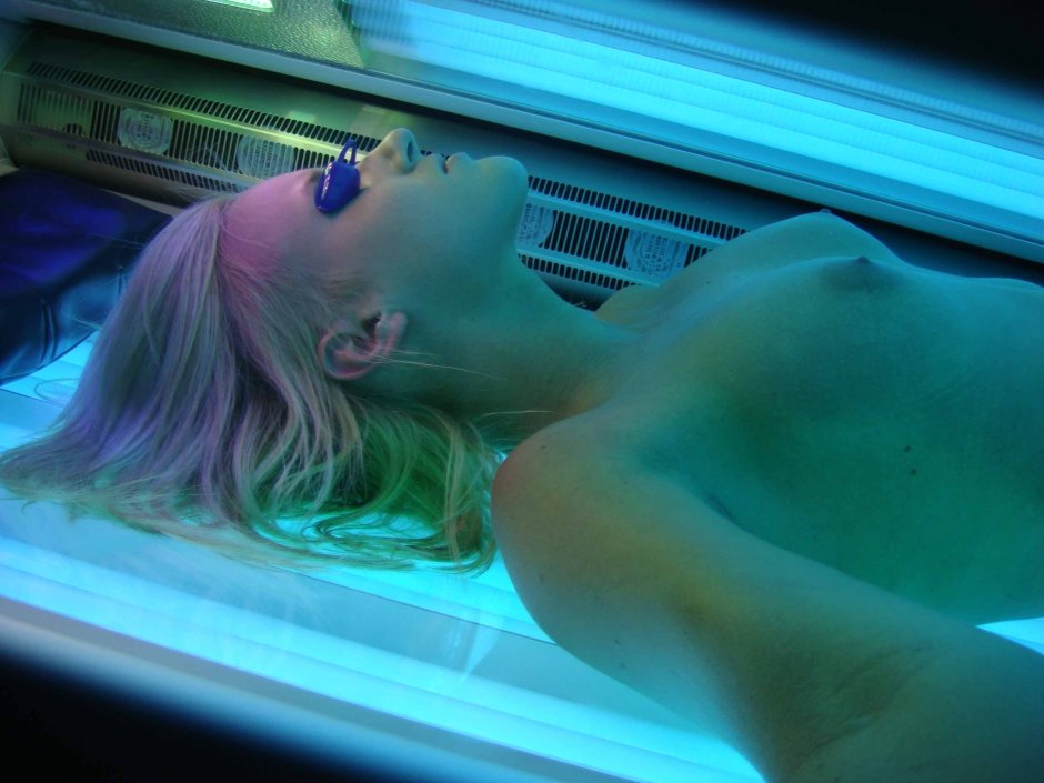 Big tits in solarium
