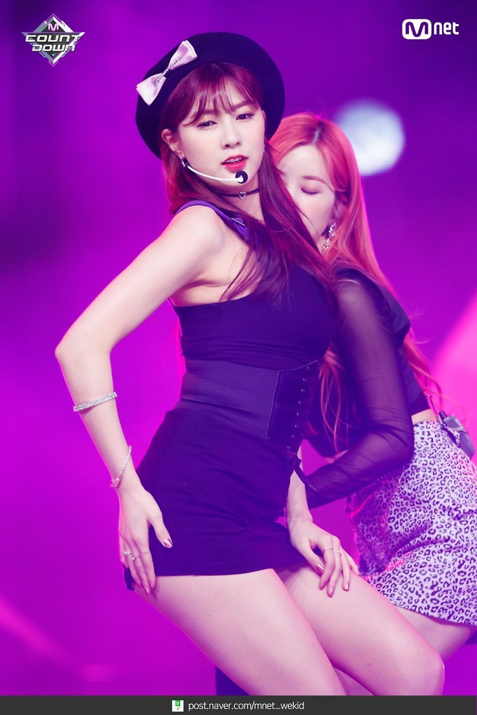 Tzuyu Toples