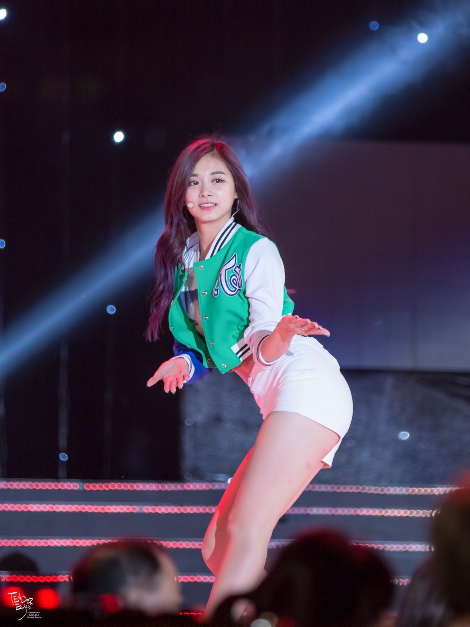 Izone Eunbi Butt