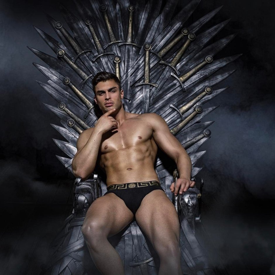 Model: David Lurs @davidlurs