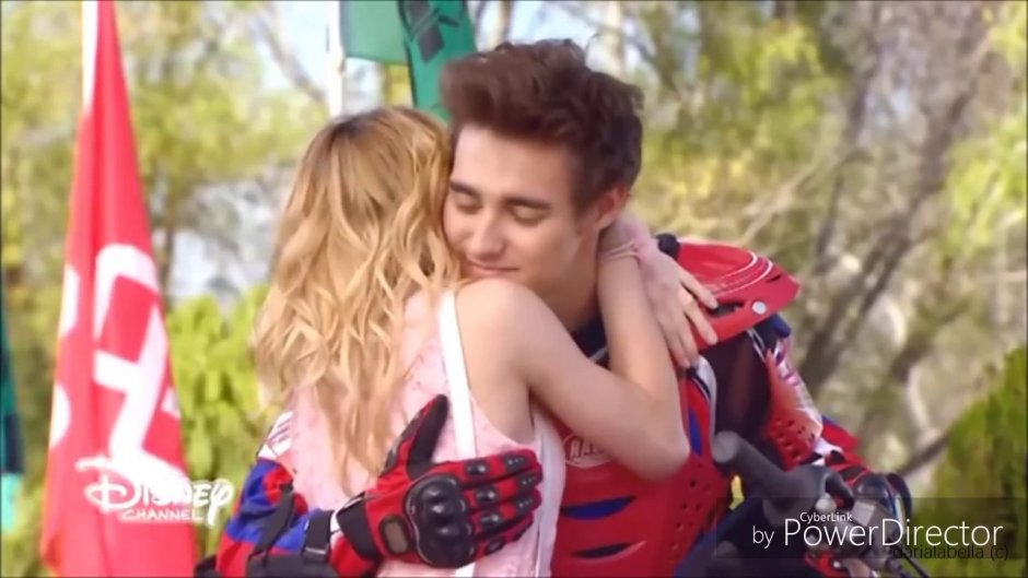 Violetta is pregnant from Leon