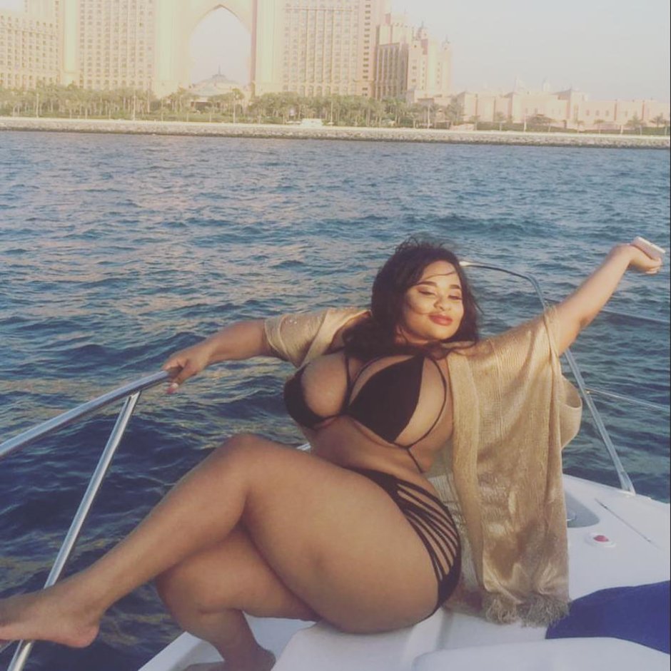 Kim Manana Booty