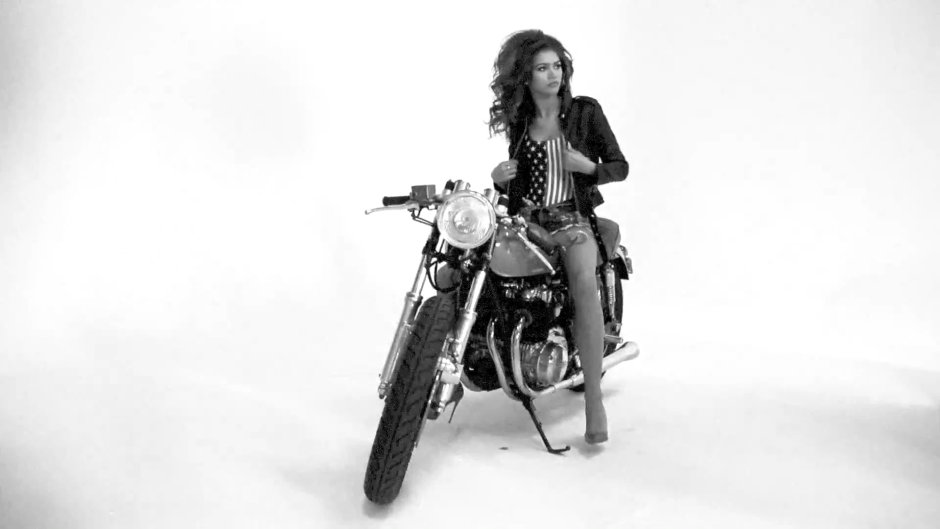 Zendaya Legs