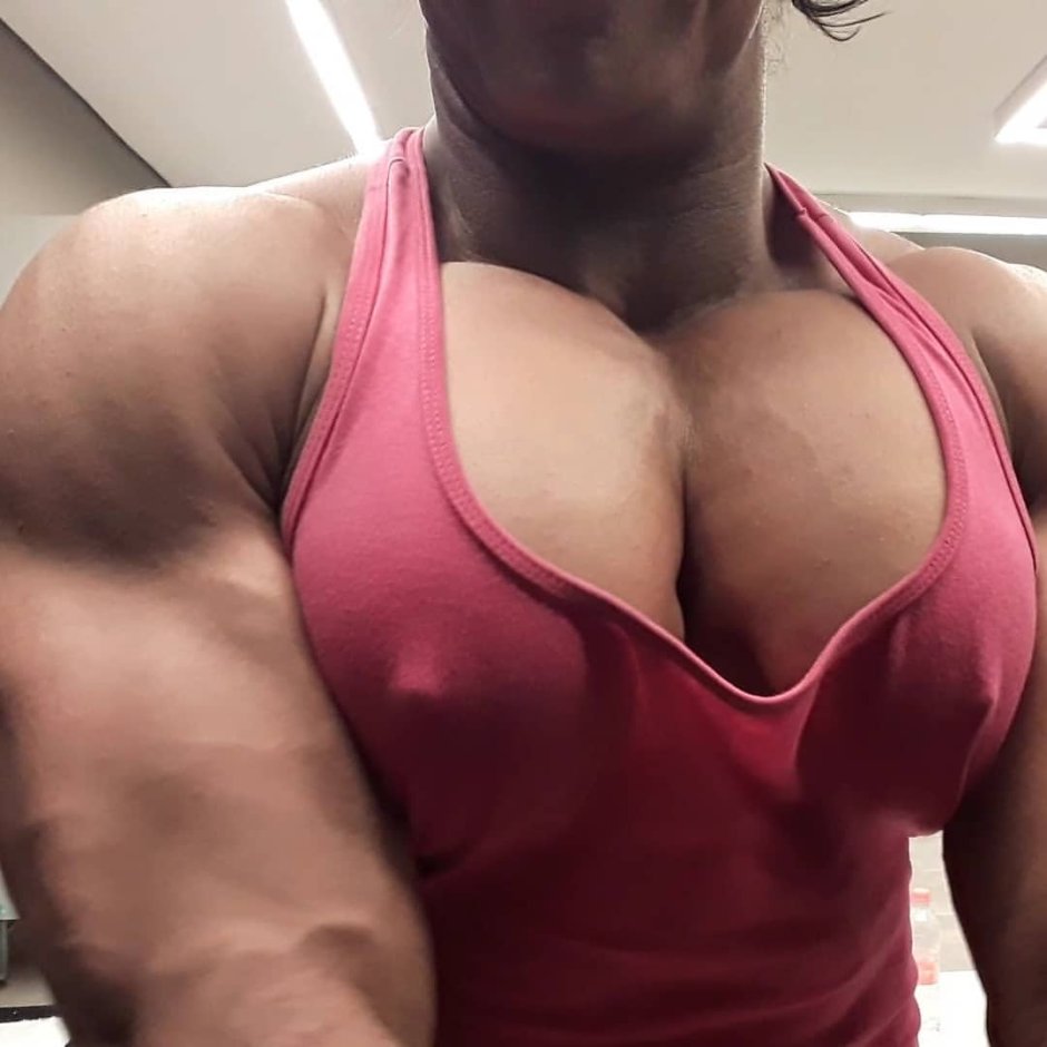 Paulo Costa training