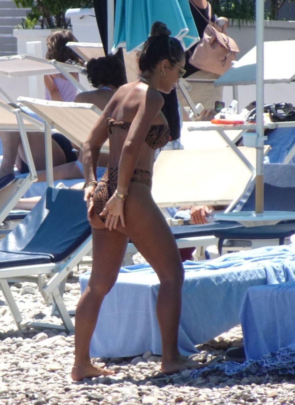 Hamberley Gonzalez Naked