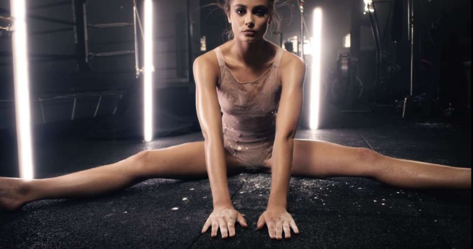 Taylor Hill between the legs