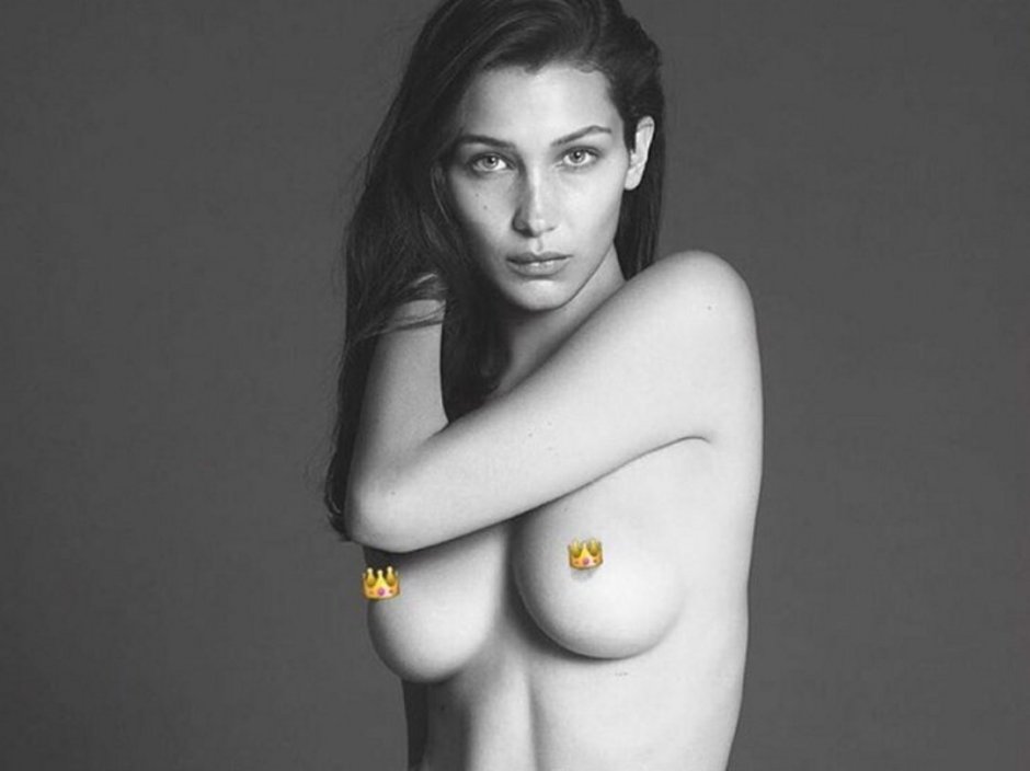 Taylor Hill Topless