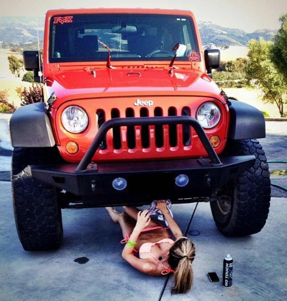 Girls SUV Nude