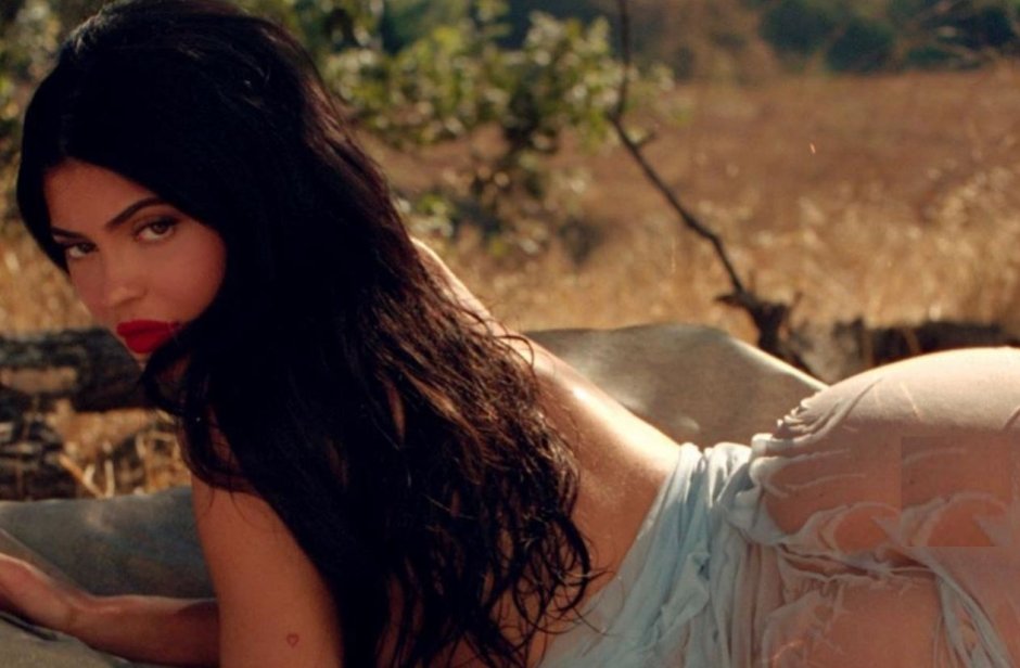 Kylie Jenner gave birth to a second child