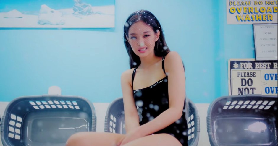 Jenny Black Pink 2022