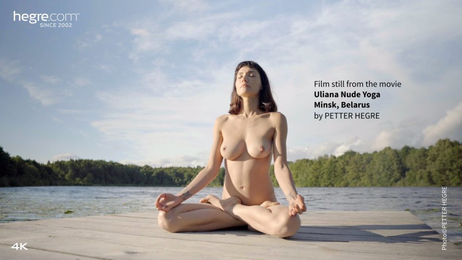Milfs are engaged in yoga