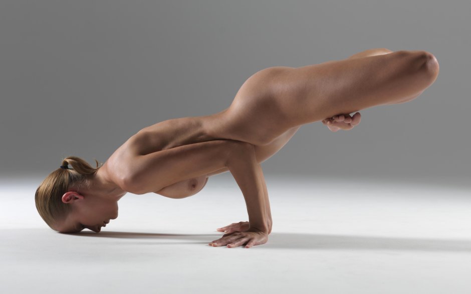 Irina Vidgof Naked Yoga