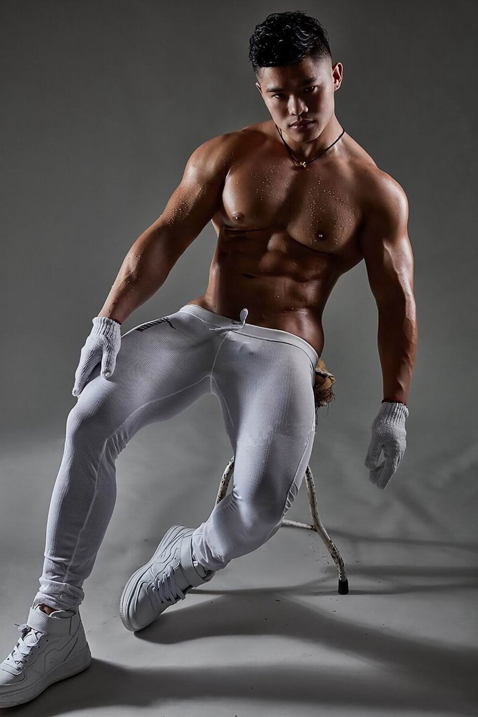 Striptease sport men