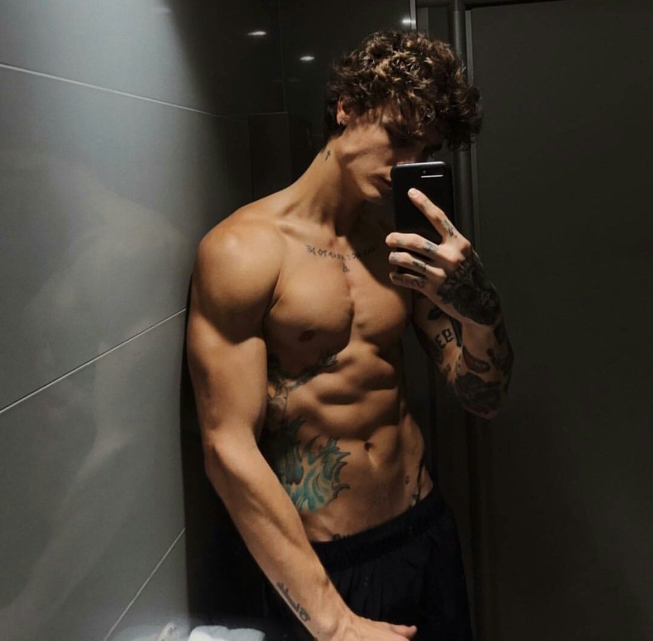 Aesthetics of the guy’s body