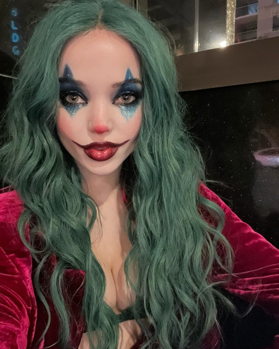 Dove Cameron 2021