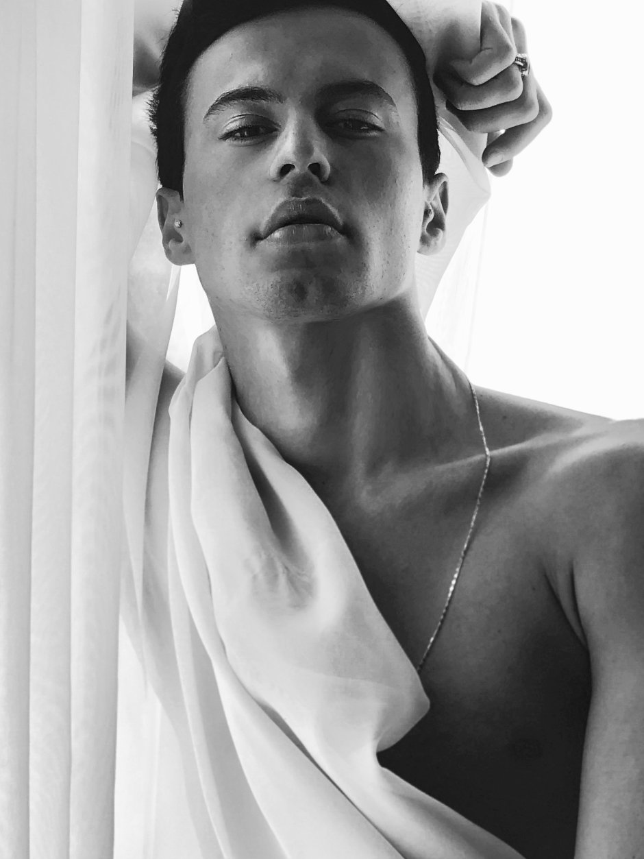 Model Matheus Henk Naked