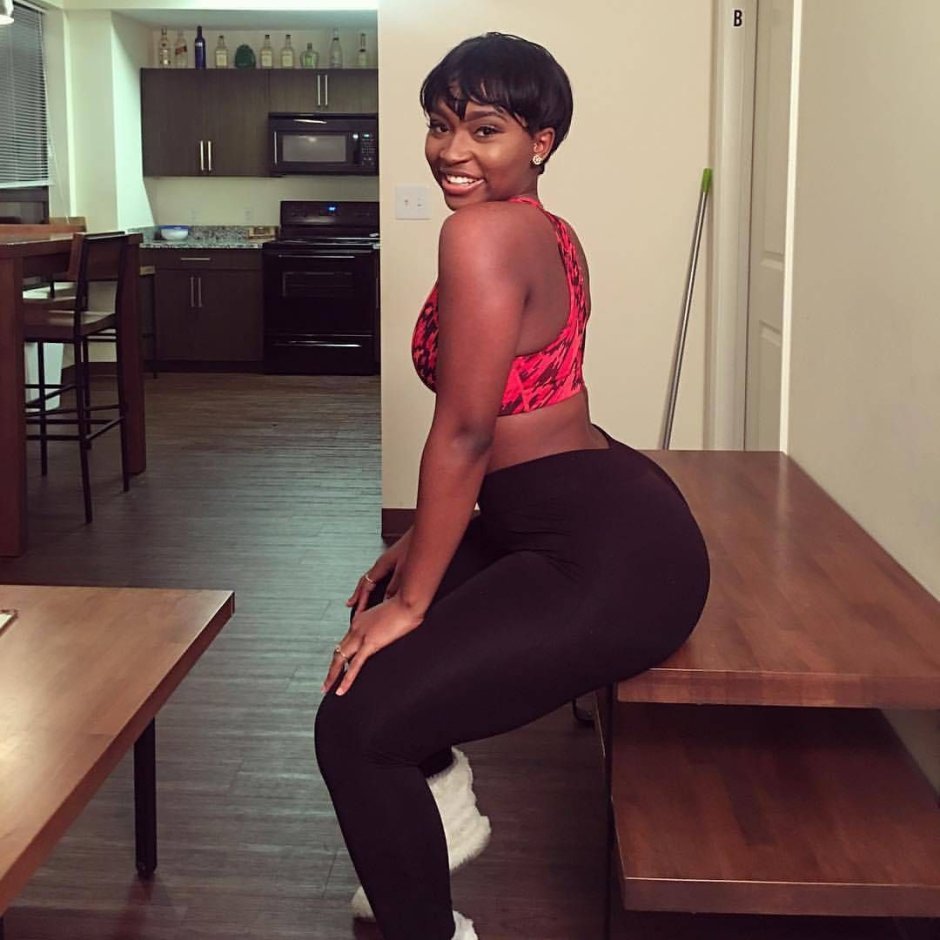 Black beautiful ass selfie