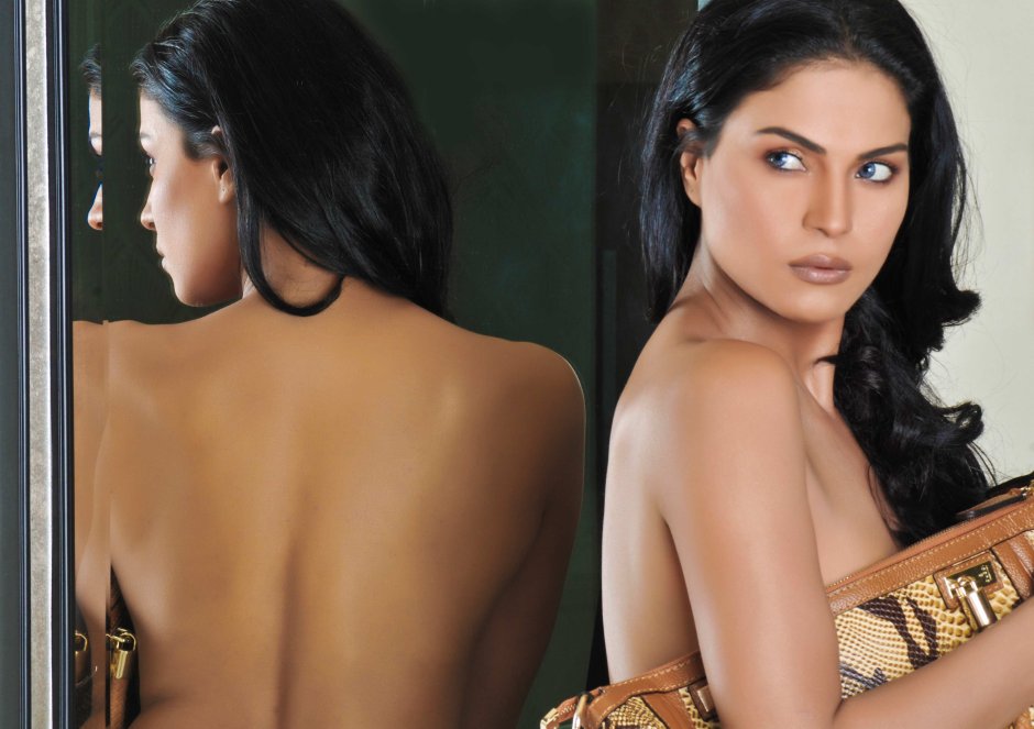 Veena Malik Lesbi