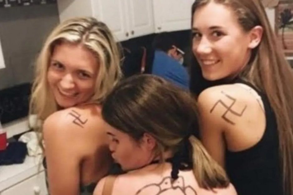 Naked Jewish men
