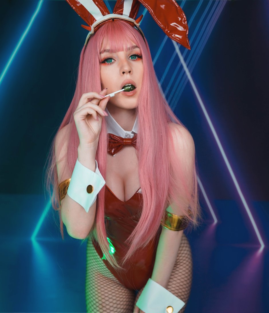 Sasha Holland Cosplay