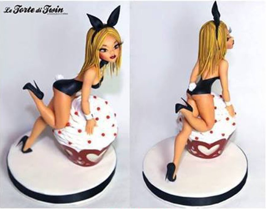 Figures for adult cake